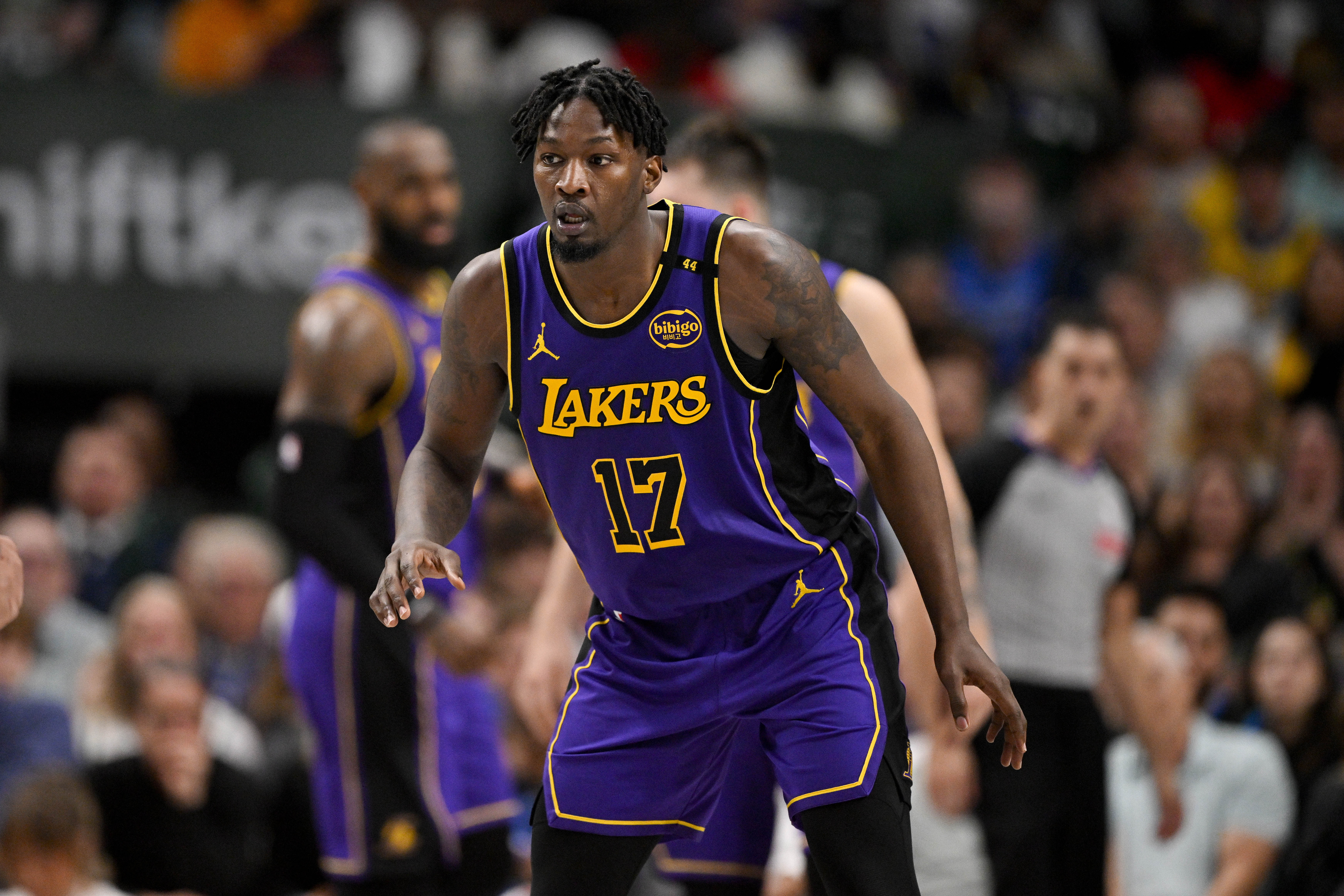 Los Angeles Lakers forward Dorian Finney-Smith (17) in action during the game between the Dallas Mavericks and the Los Angeles Lakers at American Airlines Center. - Source: Imagn